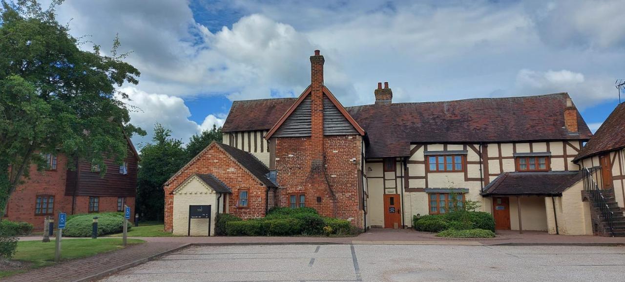 Meadow Farm Redditch By Marstons Inns 外观 照片
