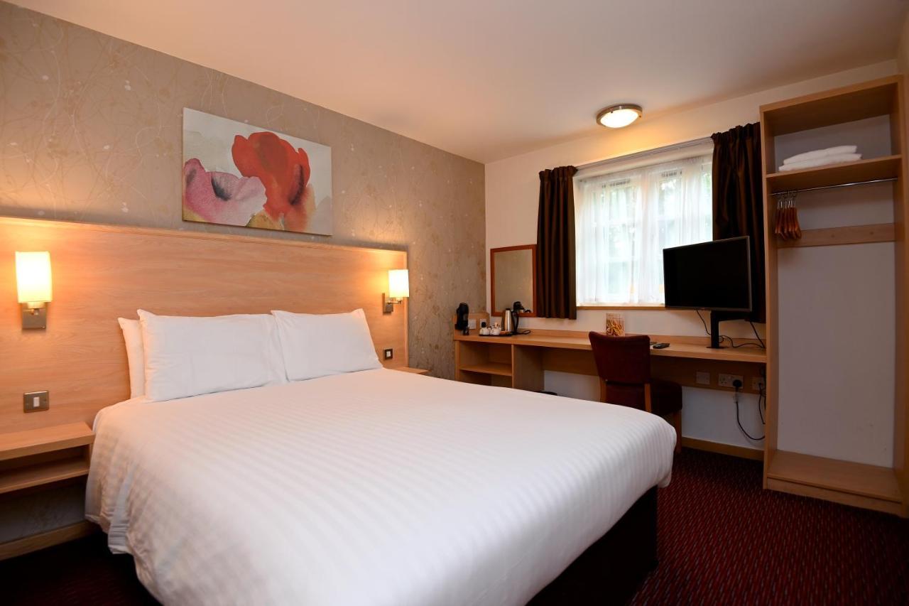 Meadow Farm Redditch By Marstons Inns 外观 照片