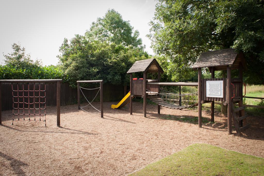 Meadow Farm Redditch By Marstons Inns 外观 照片